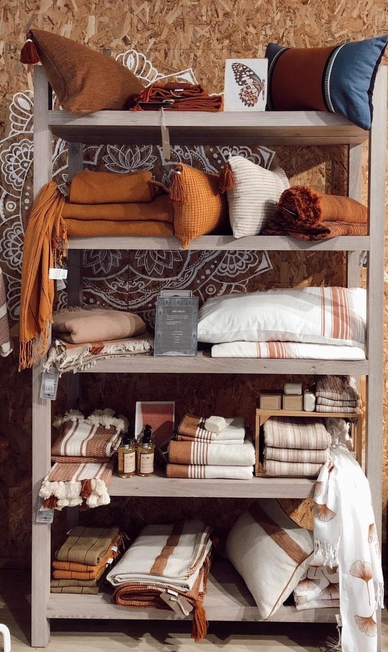 Throws and cushions